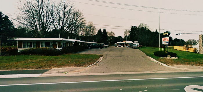 Gateway Motel - From Web Listing (newer photo)